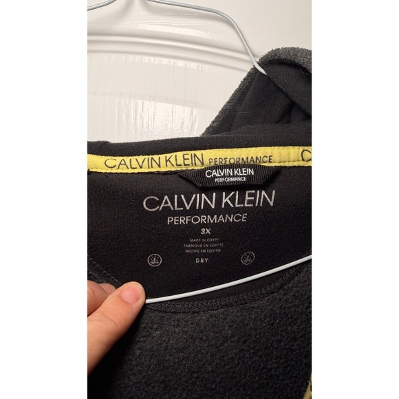 Calvin Klein Performance Women's Hoodie, size 3X - Picture 3 of 4